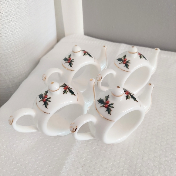 Cup of Christmas Tea Napkin Rings Holders Holly Berry Teapot Shape Bone China - Picture 3 of 11